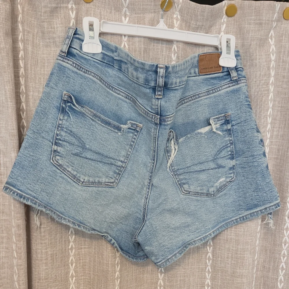 American Eagle Curvy Mom Short - Picture 2 of 6